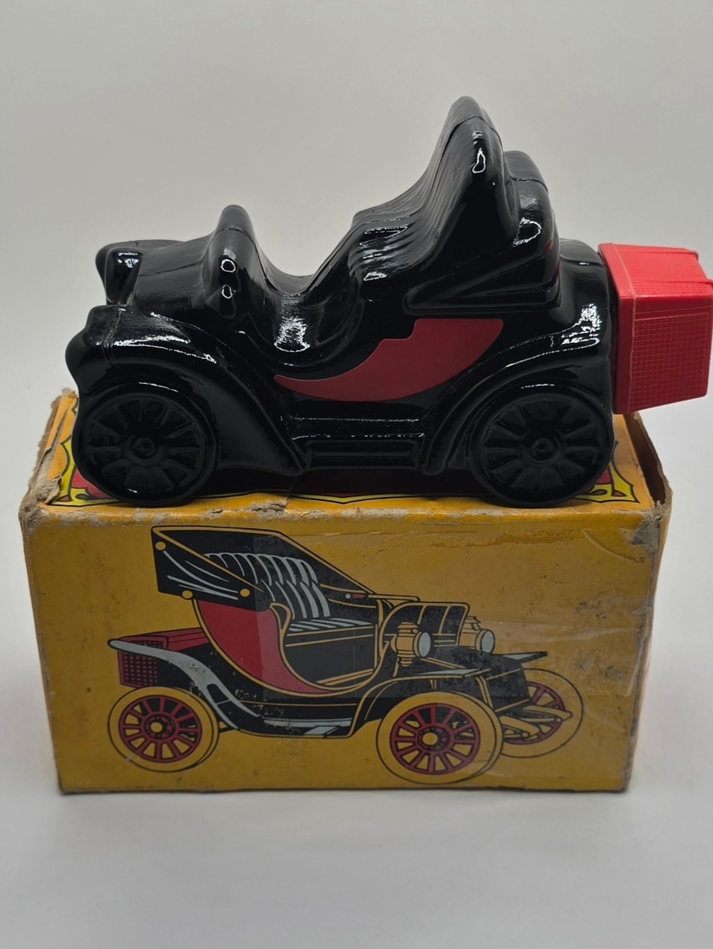 Vintage Avon Electric Charger Wild Country After Shave Full Decanter 5 Fl. Oz.